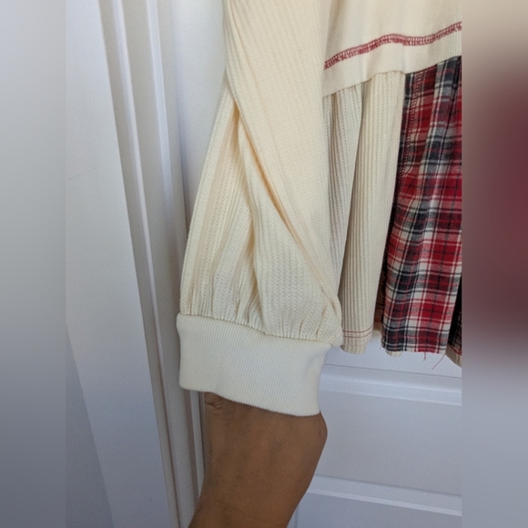 POL The Climb Around Neck Top Size  Small - Picture 6 of 12